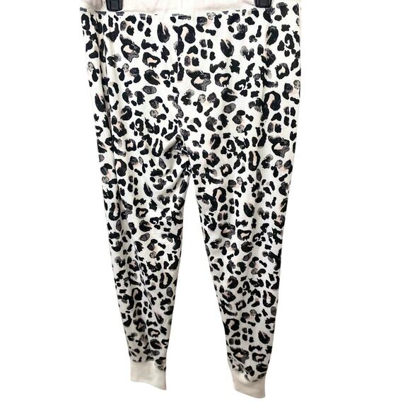 Jenni Animal Print 2 piece pajama set - Size M (EUC) - Picture 4 of 9